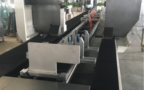 單元式幕墻四軸加工中心