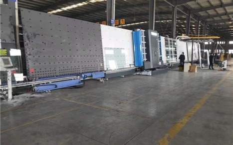 中空自動充氬氣生產線