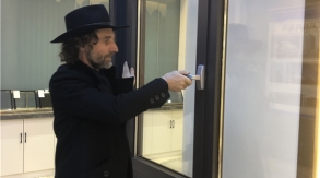 澳大利亞建筑工程師和承建單位到訪景泰。進一步提升產(chǎn)品質(zhì)量和技術(shù)創(chuàng)新